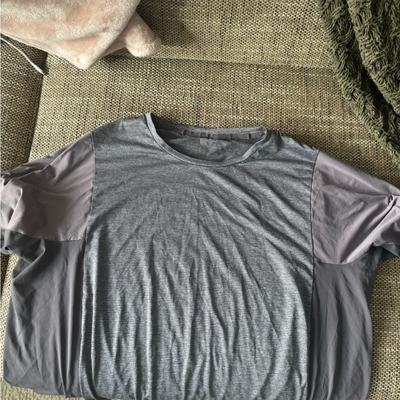 Men's shirts -lulu lemon and fresh tee - Picture 3 of 10